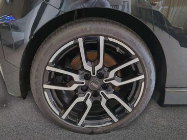 Mini Cooper SE JCW — photo 10