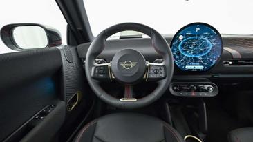 Mini Cooper SE JCW — photo 14