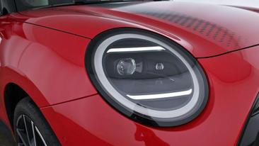 Mini Cooper SE JCW — photo 18
