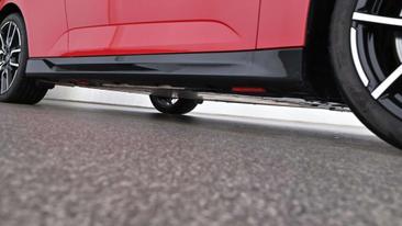 Mini Cooper SE JCW — photo 19