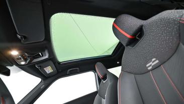 Mini Cooper SE JCW — photo 22