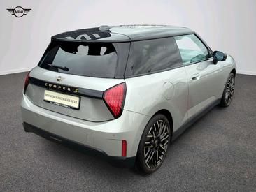 Mini Electric Favoured Cooper SE — photo 4