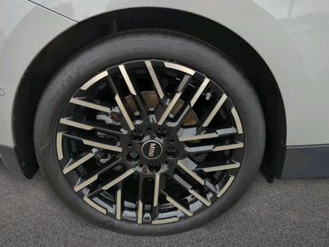Mini Electric Favoured Cooper SE — photo 11