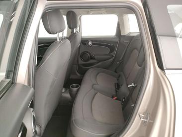 Mini 5 Portes Classic Cooper — photo 8