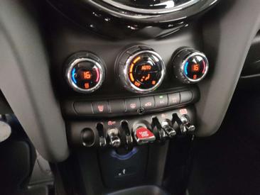 Mini 5 Portes Classic Cooper — photo 11