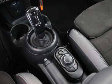 Mini Cabrio COOPER S — photo 16