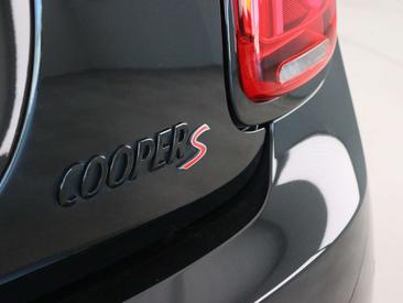Mini Cabrio COOPER S — photo 27