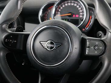 Mini Cabrio COOPER S — photo 31