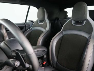 Mini Cabrio COOPER S — photo 33