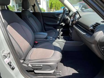Mini Clubman COOPER D — photo 22