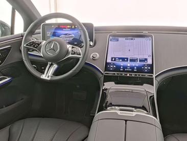 Mercedes EQE 300 — photo 4
