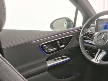 Mercedes EQE 300 — photo 7