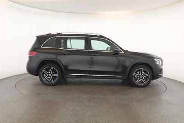 Mercedes GLB 200 Progressive — photo 15