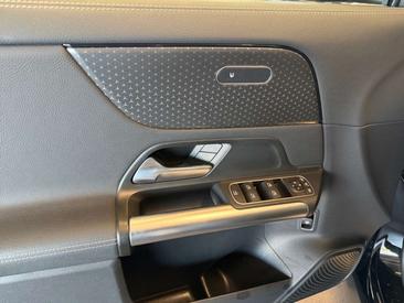 Mercedes GLA 200 Progressive — photo 2