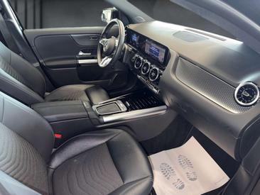 Mercedes GLA 200 Progressive — photo 13