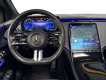 Mercedes EQE 350 AMG Line — photo 11