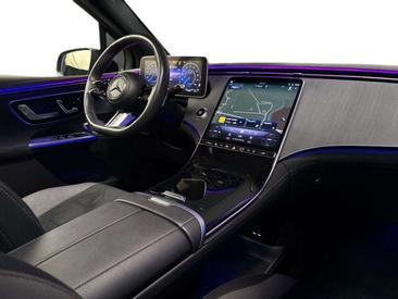 Mercedes EQE 350 AMG Line — photo 15