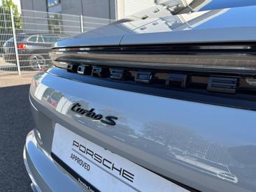 Porsche Panamera III Turbo S E-Hybrid — photo 18