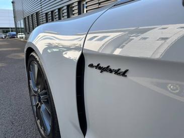 Porsche Panamera III Turbo S E-Hybrid — photo 21