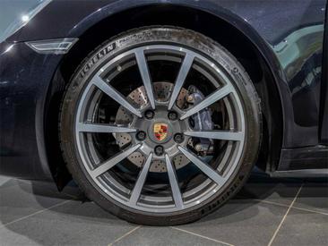 Porsche 991 I Carrera 4 — photo 6