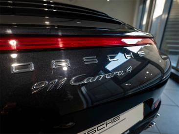 Porsche 991 I Carrera 4 — photo 10
