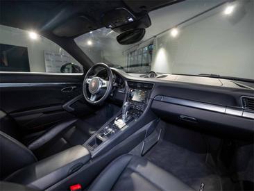 Porsche 991 I Carrera 4 — photo 13