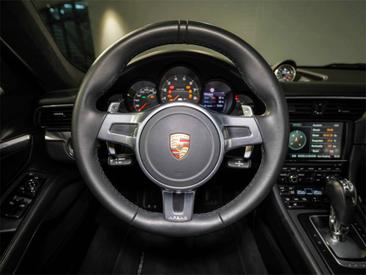 Porsche 991 I Carrera 4 — photo 18