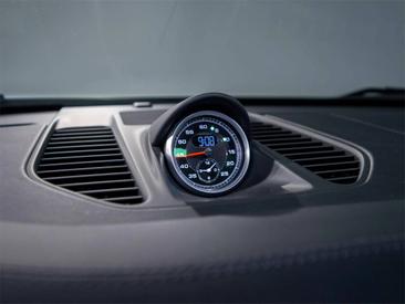 Porsche 991 I Carrera 4 — photo 19