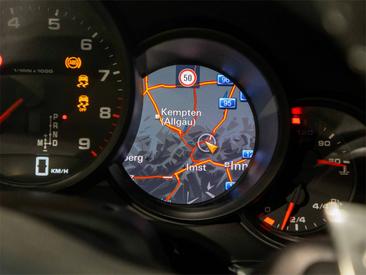Porsche 991 I Carrera 4 — photo 21
