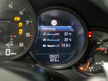 Porsche 991 I Carrera 4 — photo 22