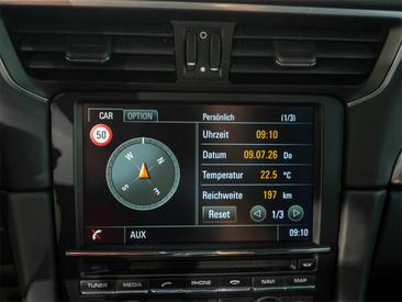 Porsche 991 I Carrera 4 — photo 24