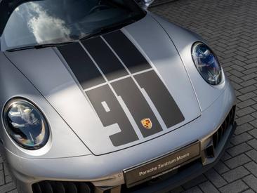 Porsche 992 II Spirit 70 — photo 20