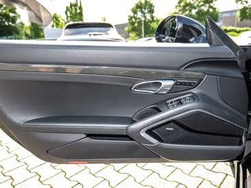Porsche 991 II Turbo S Cabriolet — photo 23