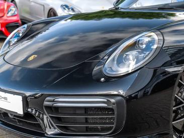 Porsche 991 II Turbo S Cabriolet — photo 27