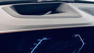 BMW 320 320e — photo 17