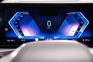 BMW I4 EDrive35 — photo 14