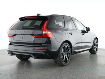 Volvo XC60 Plus — photo 2