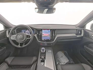 Volvo XC60 Plus — photo 5