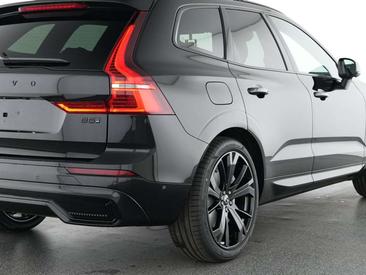Volvo XC60 Plus — photo 11