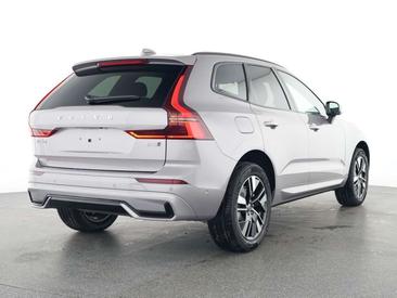 Volvo XC60 B5 — photo 2