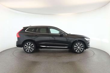 Volvo XC60 T6 Recharge Core — photo 29