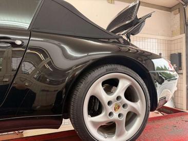 Porsche 993 Carrera — photo 5