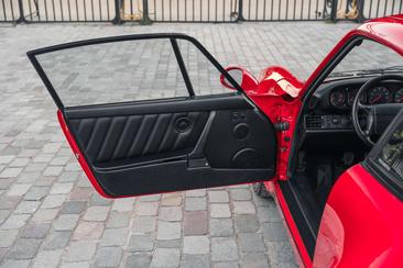 Porsche 964 Turbo — photo 13