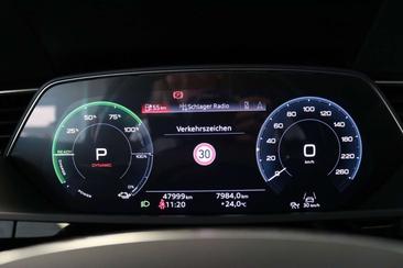 Audi E-tron Sportback — photo 17