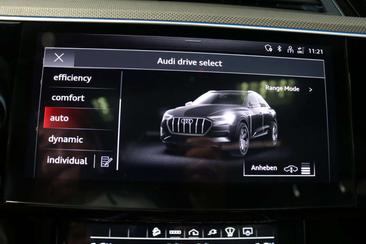 Audi E-tron Sportback — photo 22