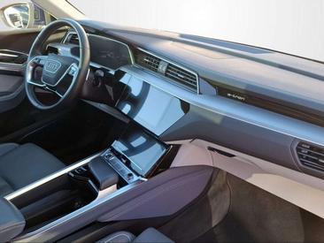 Audi E-tron S Line 50 — photo 10