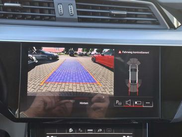Audi E-tron S Line 50 — photo 15