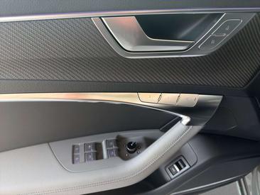 Audi S6 Limousine — photo 13