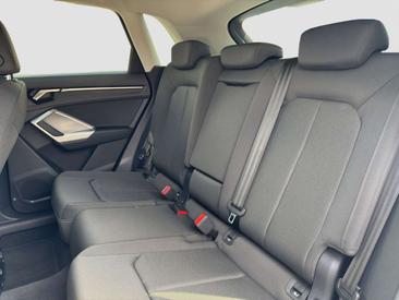 Audi Q3 35 TDI — photo 12