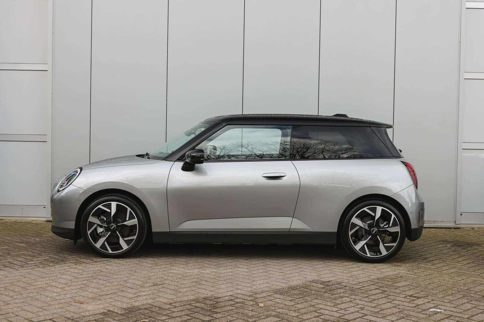 Mini Hatchback Cooper E Favoured - 2025 - Joinsteer - #4